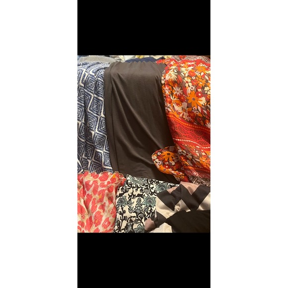Lot of 7 Womens Clothing Bundle Lot Mix Variety Patterns Colors Style Size Large - Picture 1 of 3